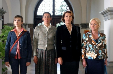 Četiri žene i sahrana